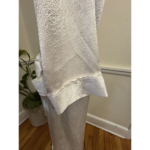 Vintage 80'S VICTORIA'S SECRET GOLD LABEL WHITE CRINKLE SATIN BELTED ROBE S/M ** - Picture 6 of 11